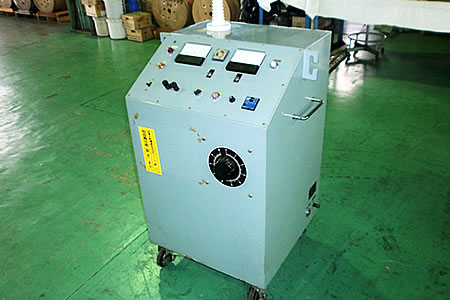耐電圧試験機